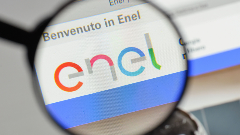 Sito Enel con logo sotto la lente